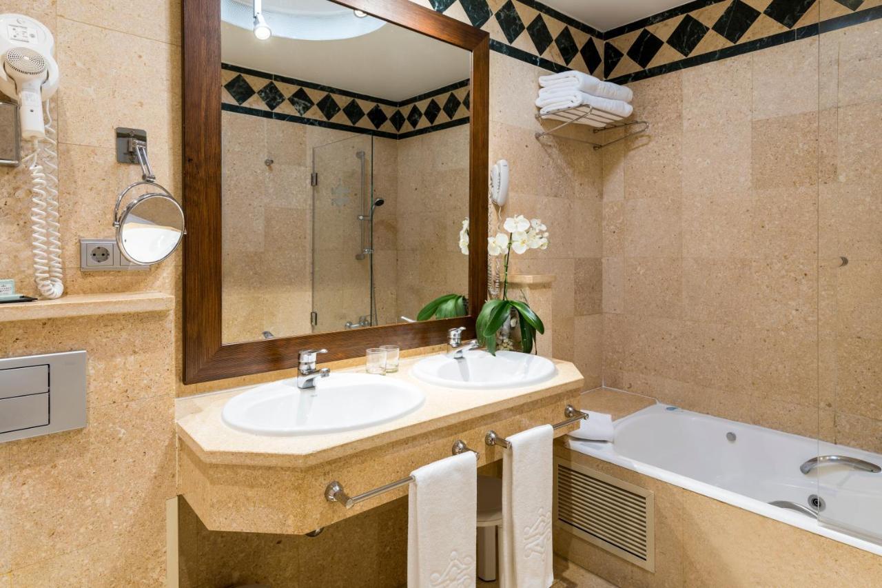 Parador De Jarandilla De La Vera Zewnętrze zdjęcie