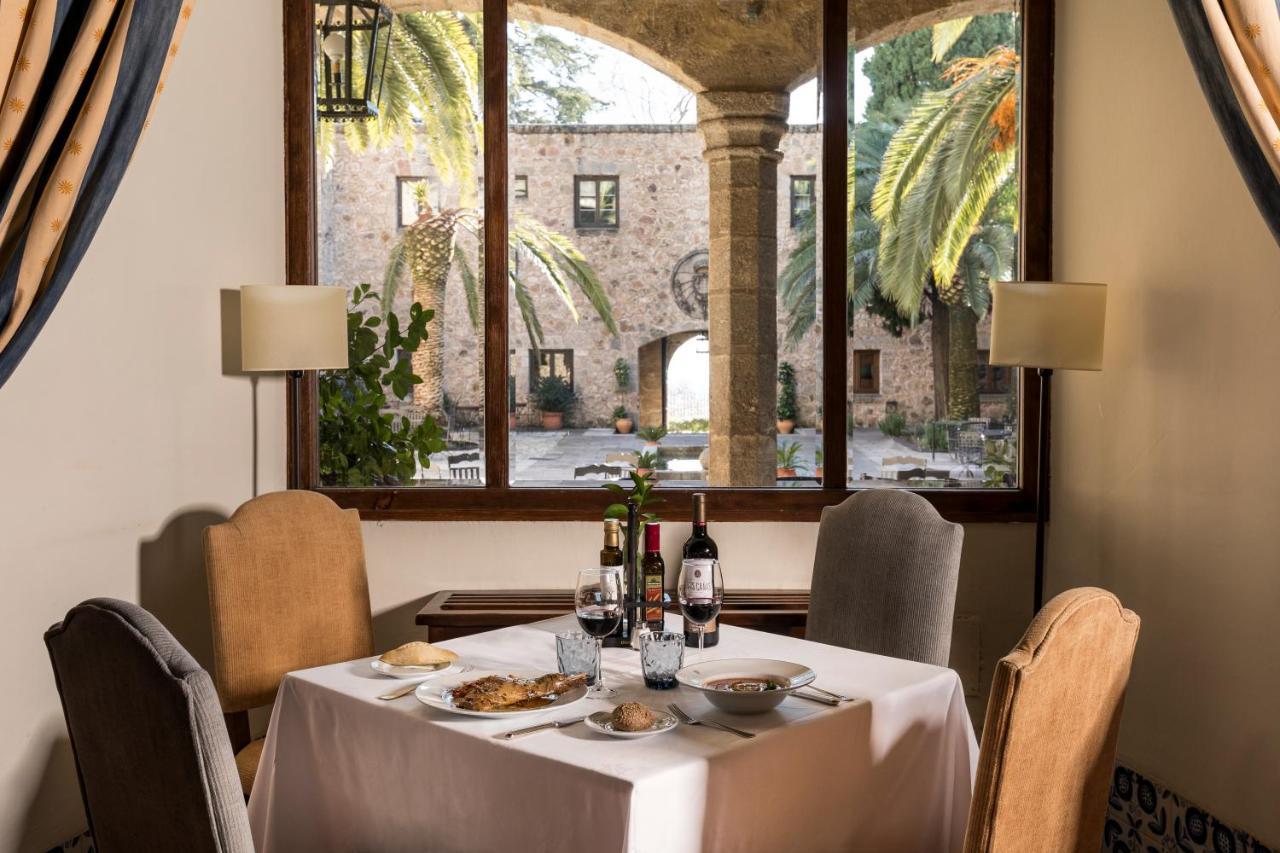 Parador De Jarandilla De La Vera Zewnętrze zdjęcie