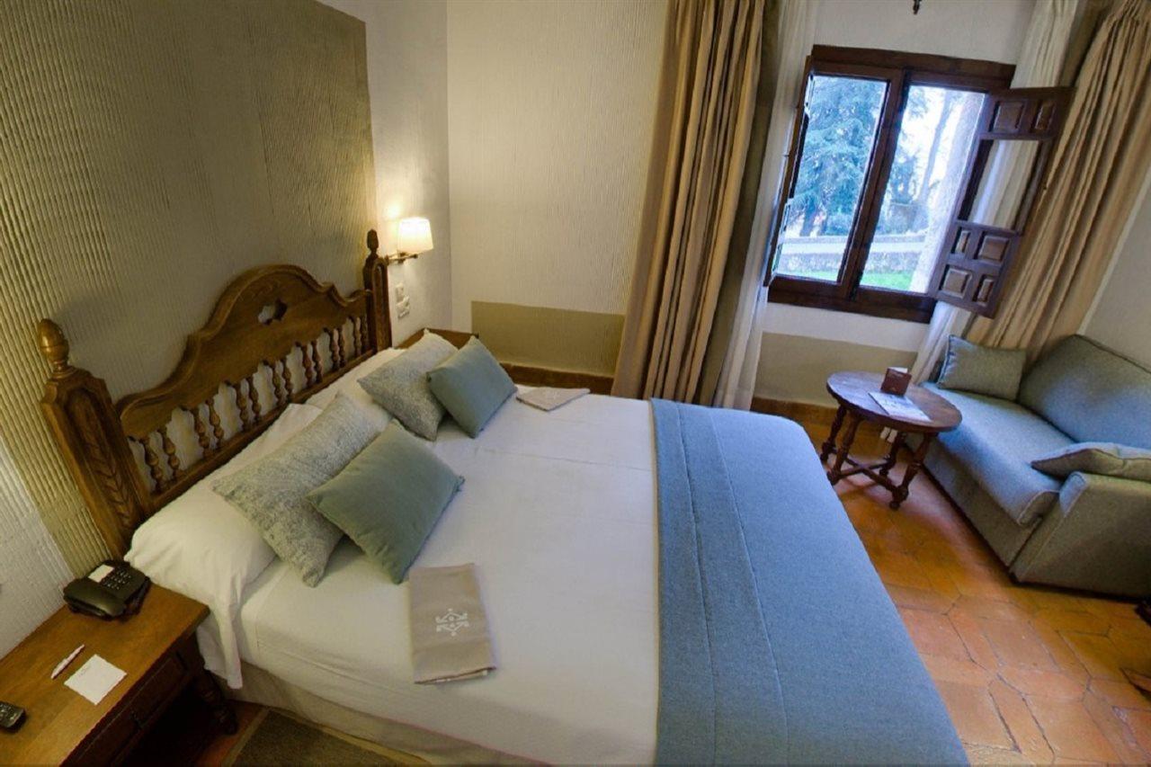 Parador De Jarandilla De La Vera Zewnętrze zdjęcie